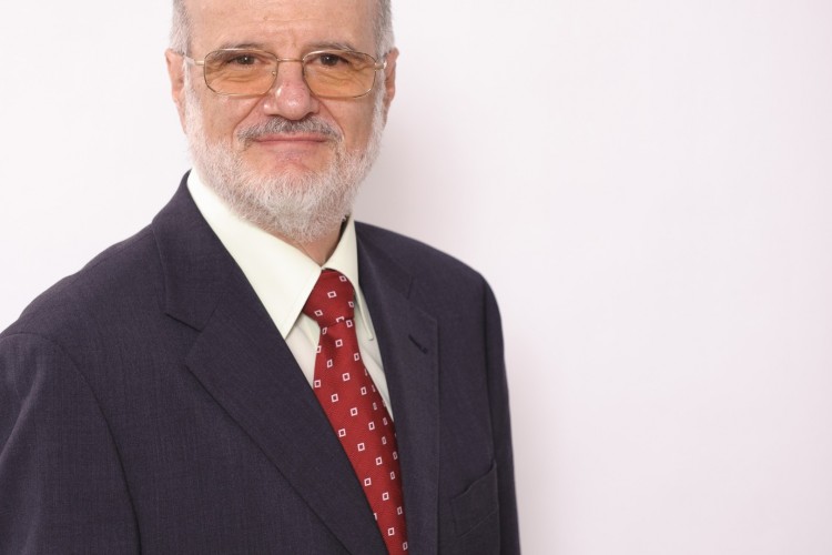 Quelle:  / Bildttext: Prof. Dr.András Szász